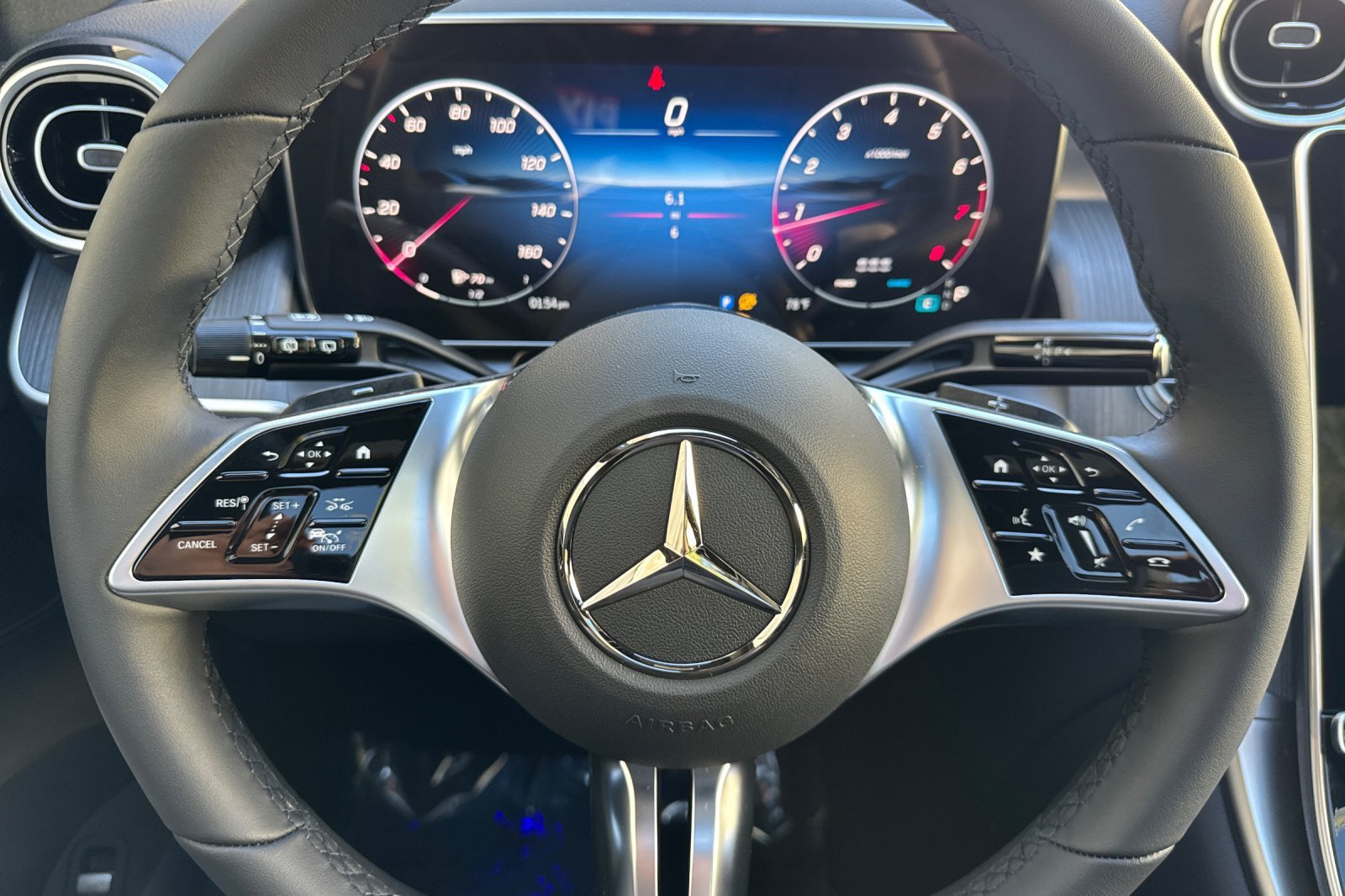 New 2027 Graphite Grey Metallic Mercedes-Benz GLC 300 image 22
