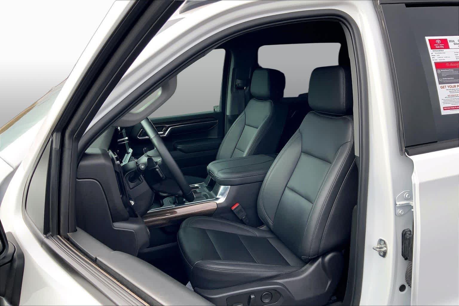 Used 2024 Summit White Chevrolet LT Trail Boss image 8
