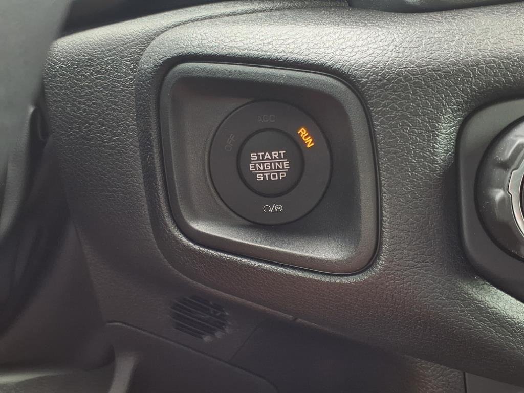 Used 2025 Black Clearcoat Jeep Sport S image 13