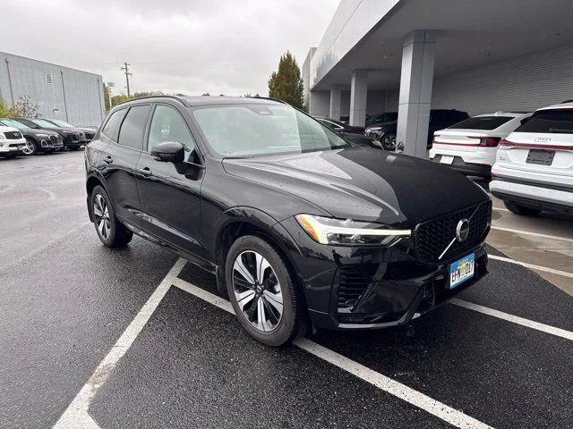 Used 2024 Black Volvo T8 Plus Dark Theme image 2