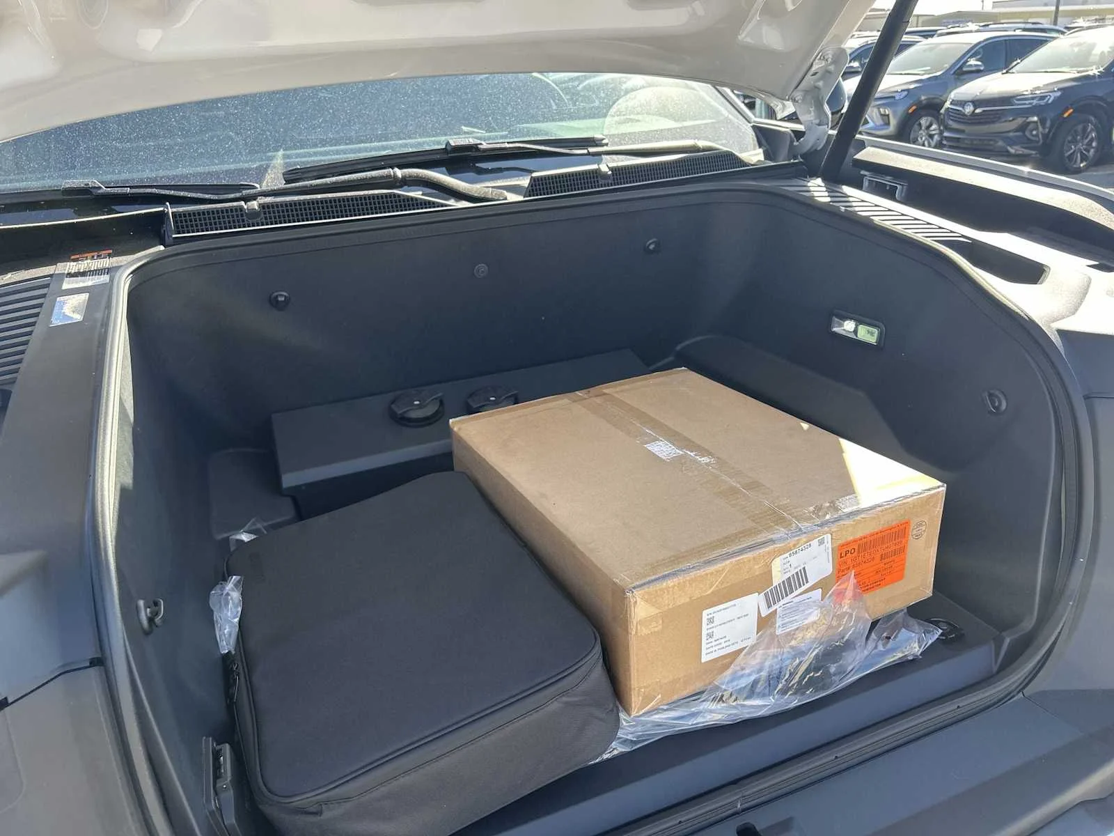2026 GMC Sierra EV Elevation - Photo 33