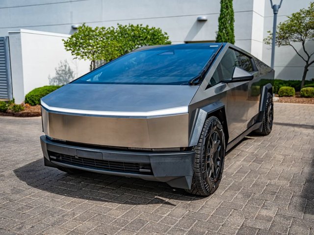 2024 Tesla Cybertruck 