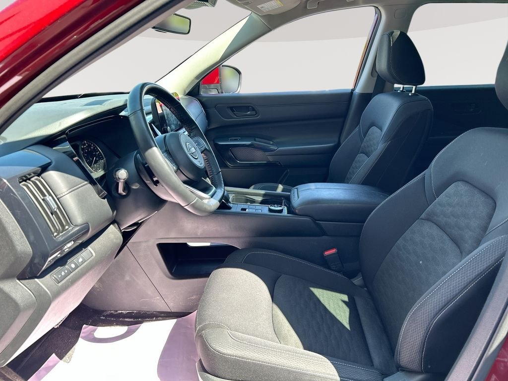 Used 2024  Nissan SV image 24