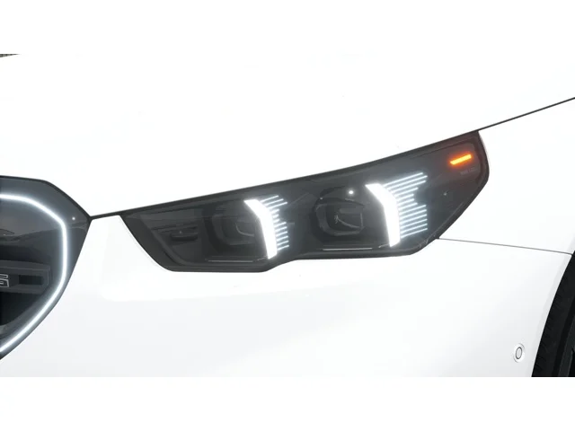 New 2027 Alpine White BMW Base image 6