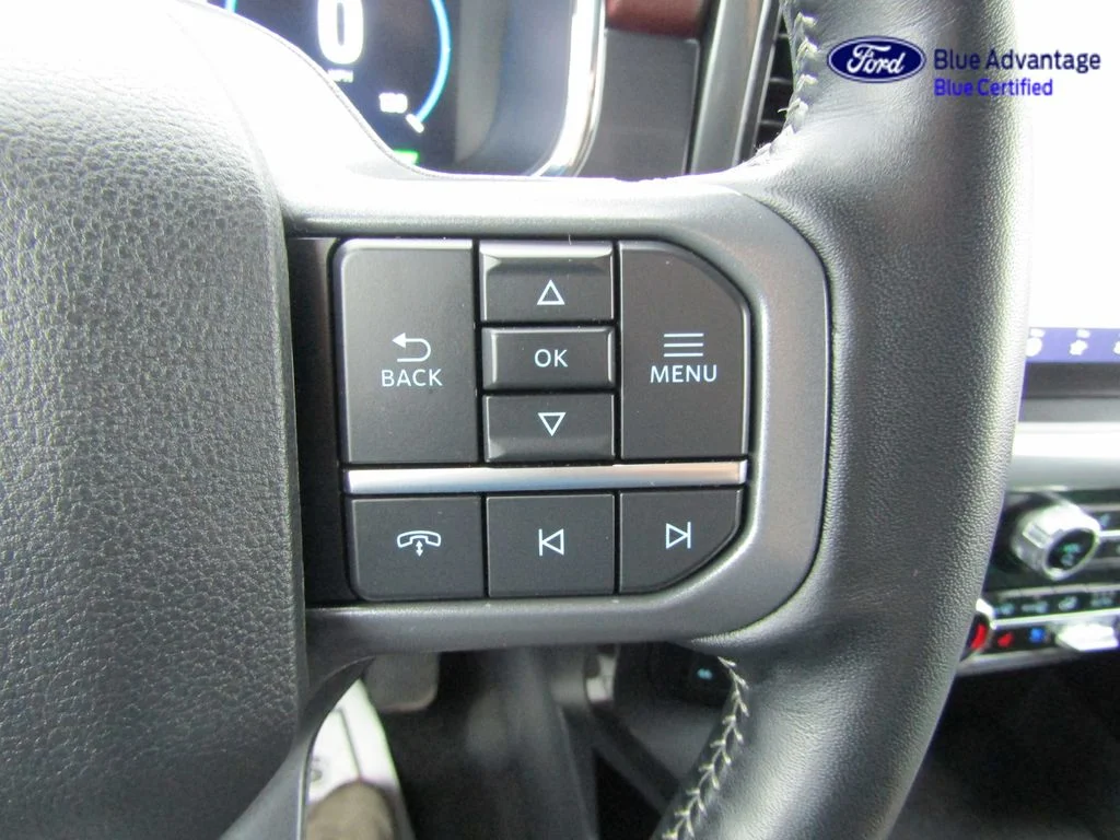 Certified Used 2023 Avalanche Ford Lariat image 29