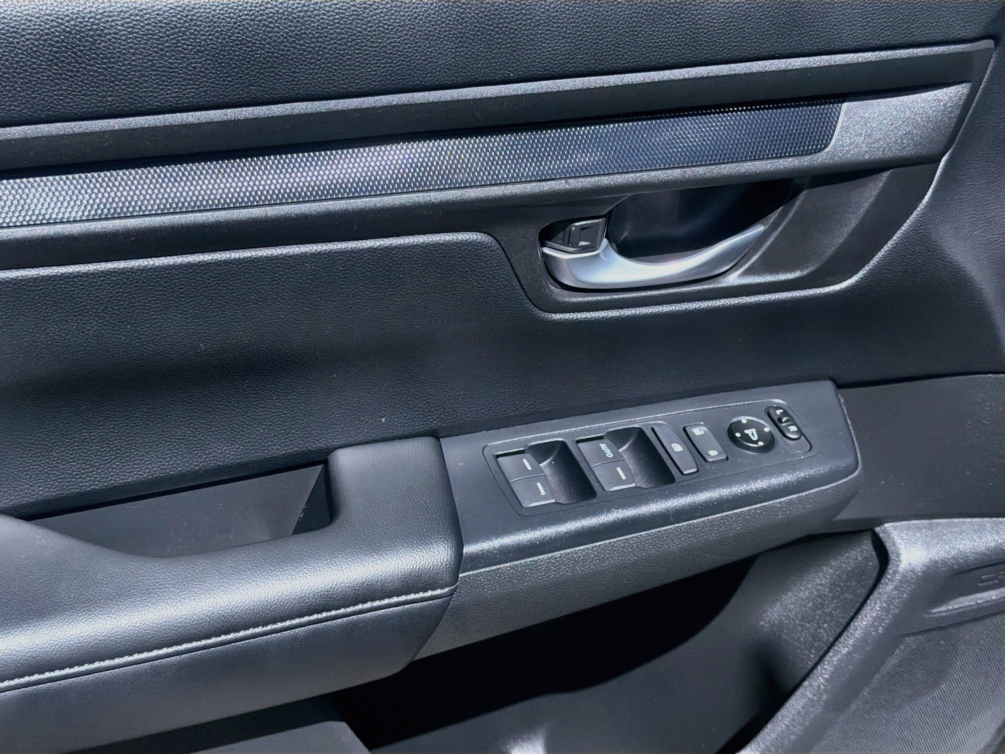 Used 2024  Honda LX image 16