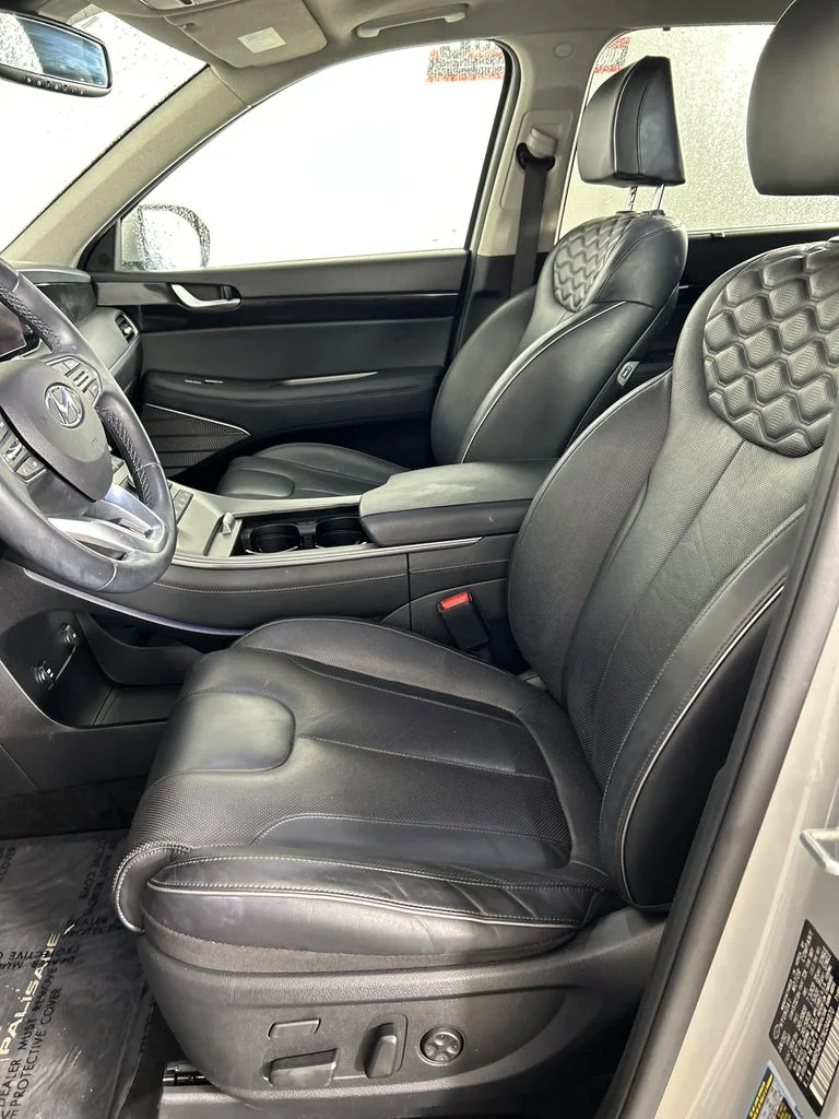 Used 2022 Silver Hyundai Limited image 12