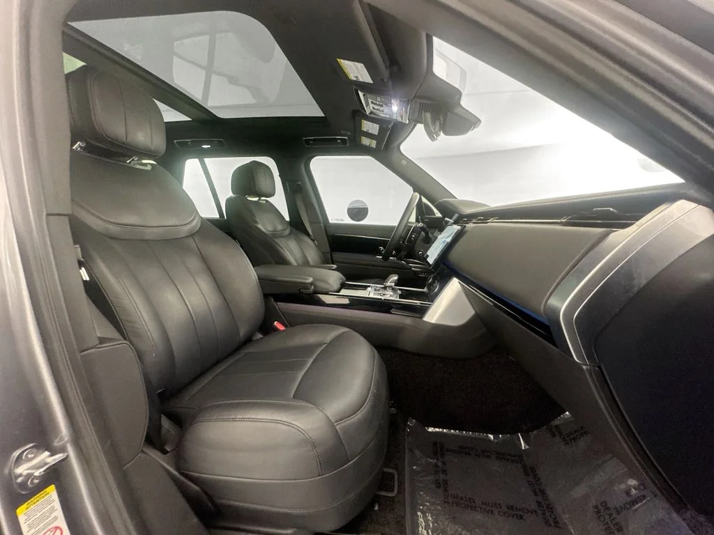 Certified Used 2023 Eiger Grey Metallic Land Rover SE image 28