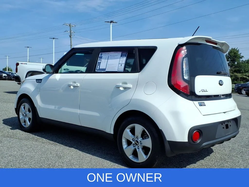 Used 2018 White Kia Base image 2
