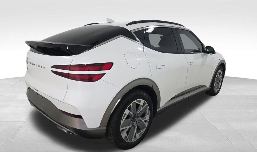 Used 2025 White Genesis Standard image 6