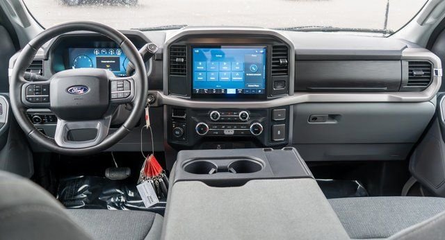 Used 2025 Iconic Silver Metallic Ford XLT image 13