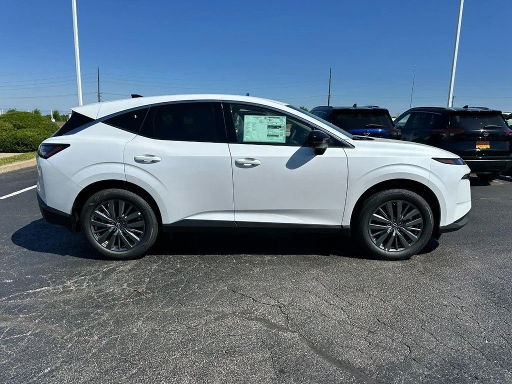 New 2026 Everest White Pearl TriCoat Nissan SL image 2