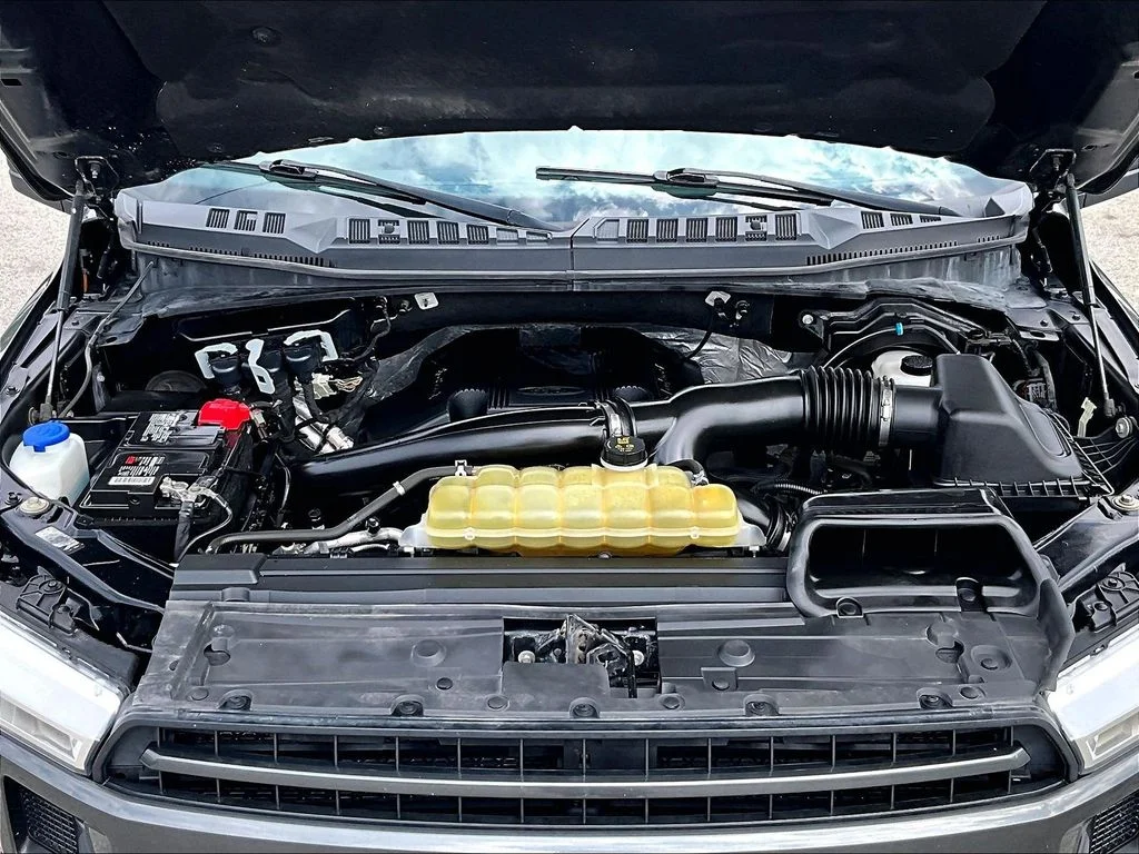 Used 2020 Gray Ford XLT image 11