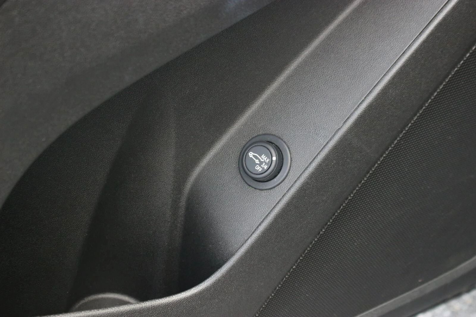 Used 2024 Mosaic Black Metallic Chevrolet LT image 18