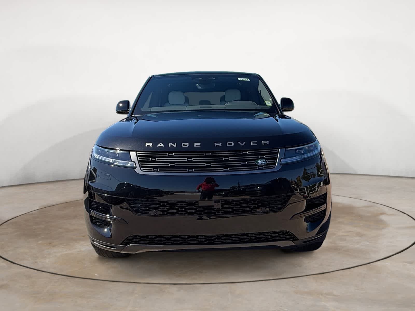 New 2027 Santorini Black LAND ROVER SE P360 image 8