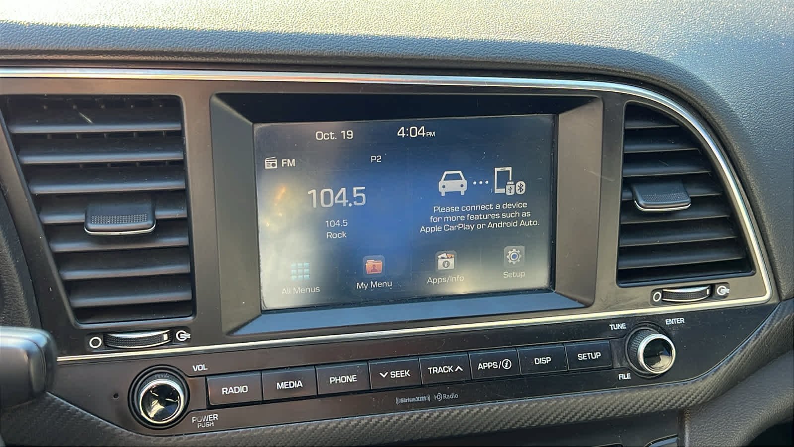 Used 2017 Ceramic White Hyundai Sport image 15