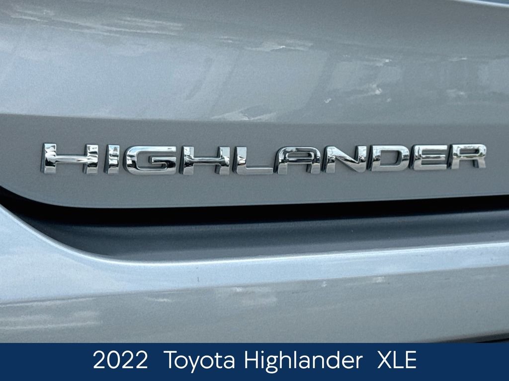 Used 2022 Silver Toyota XLE image 10