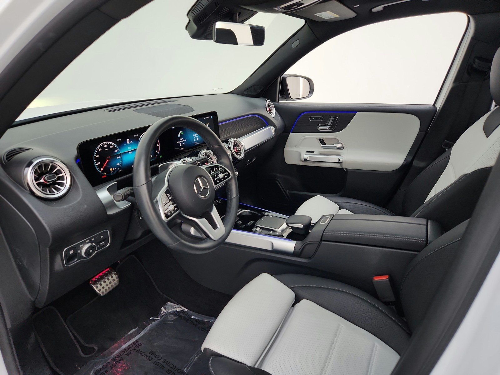 Certified Used 2022 Polar White Mercedes-Benz GLB 250 image 9