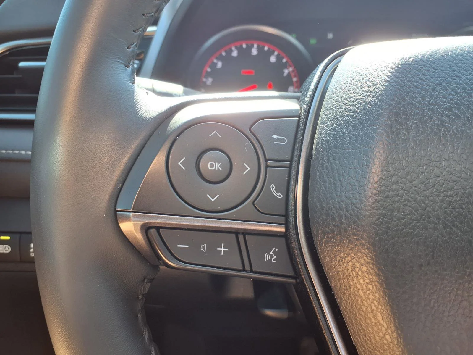 2024 Toyota Camry XSE - Photo 16