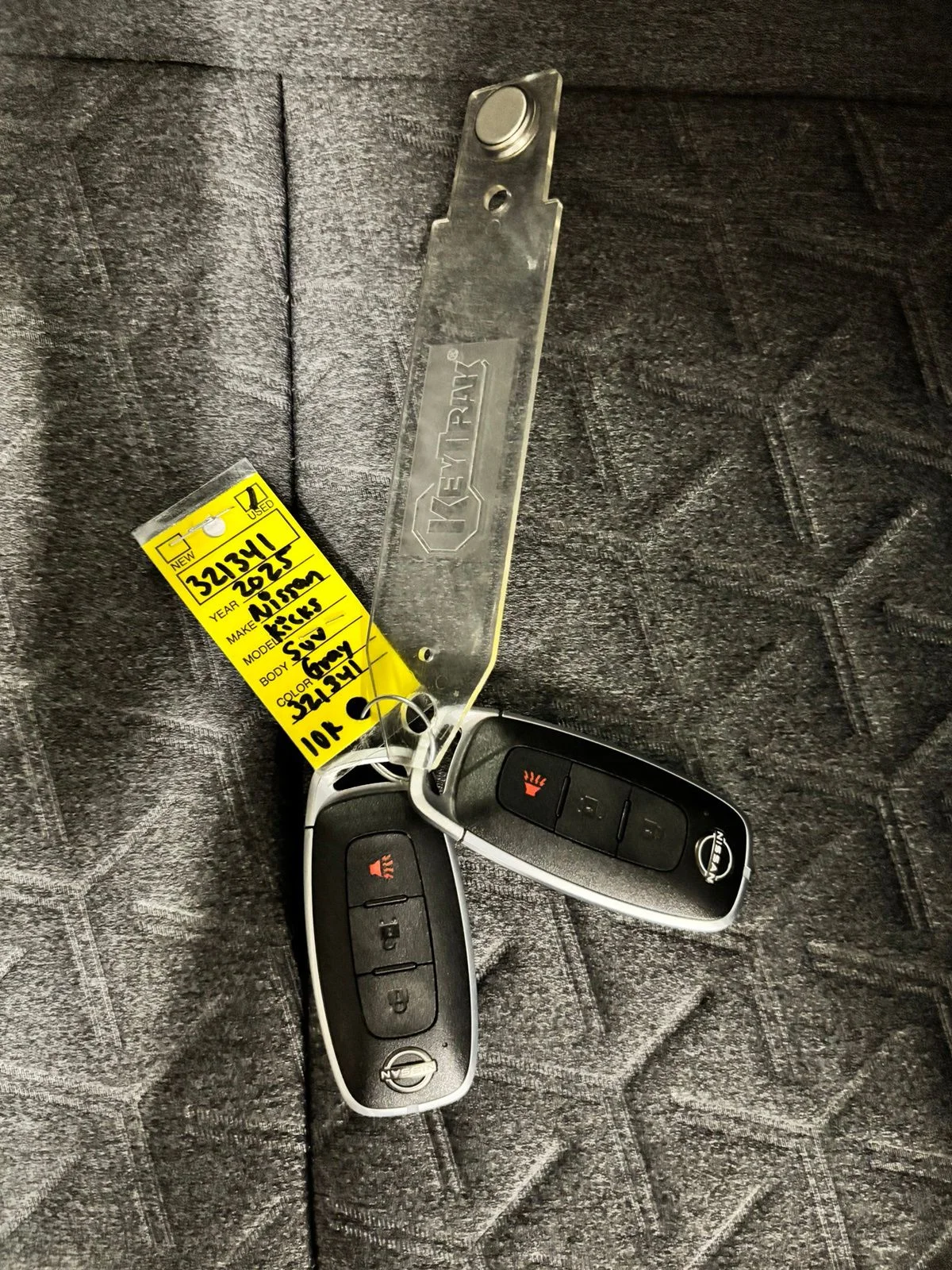 Used 2025 Gray Nissan SV image 25