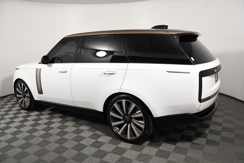 Used 2023 Icy White SV Bespoke Special Effect Gloss Land Rover SV image 3
