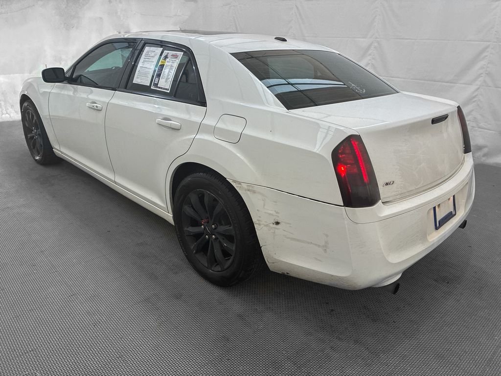 Used 2014 White Chrysler S image 4