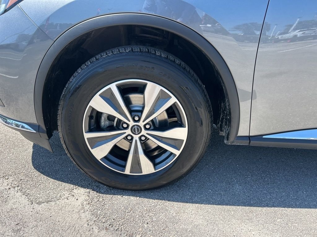 Used 2023 Gray Nissan SV image 52