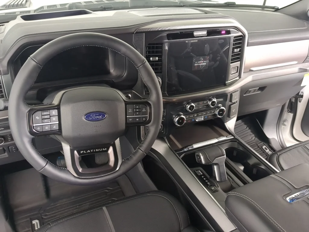 New 2026 Star White Metallic Tri-Coat Ford Platinum® image 13