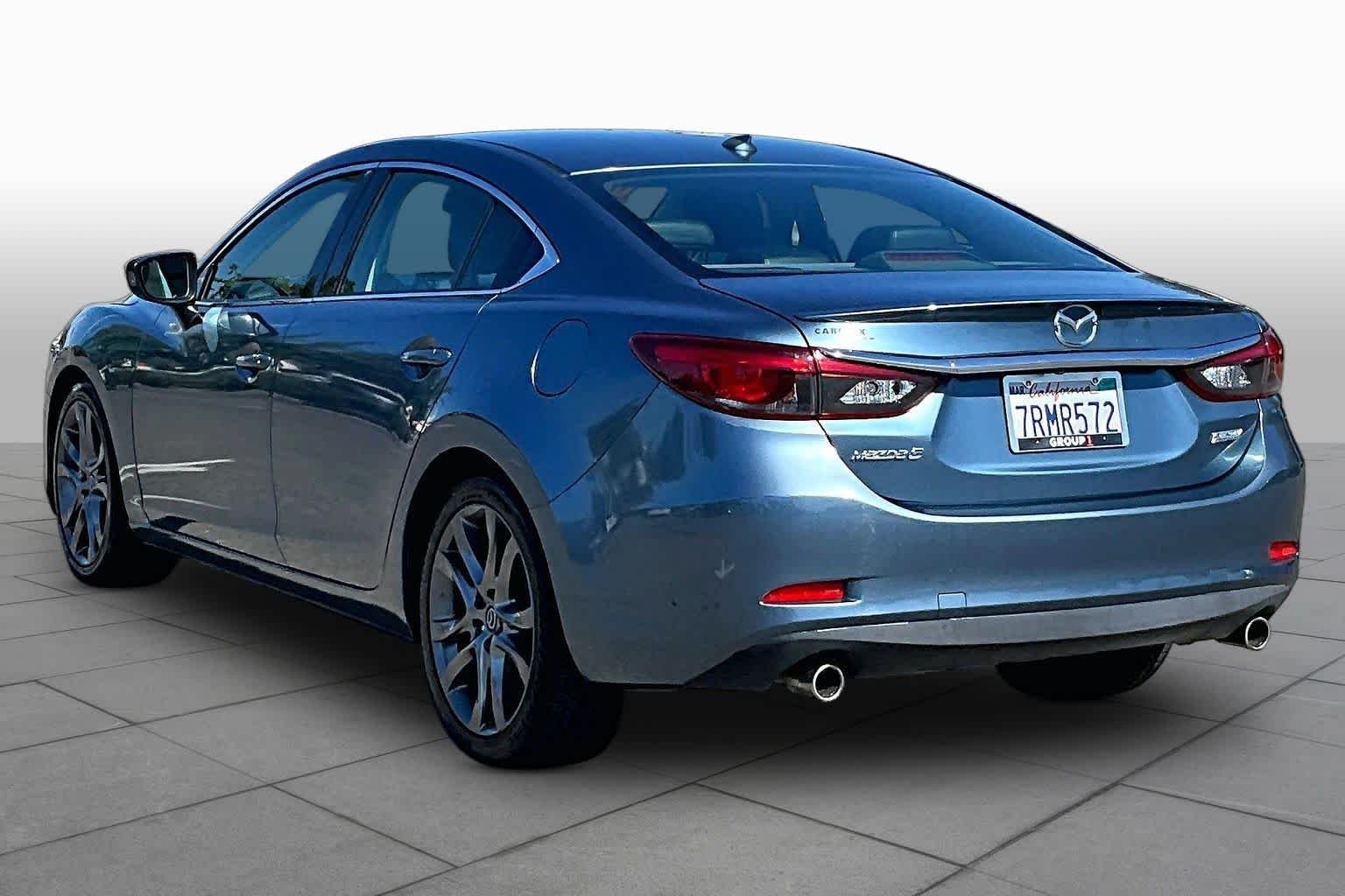 Used 2016 Blue Reflex Mica Mazda i Grand Touring image 11