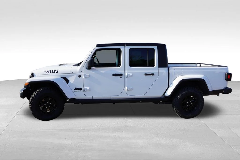 Used 2023 White Jeep Willys image 9