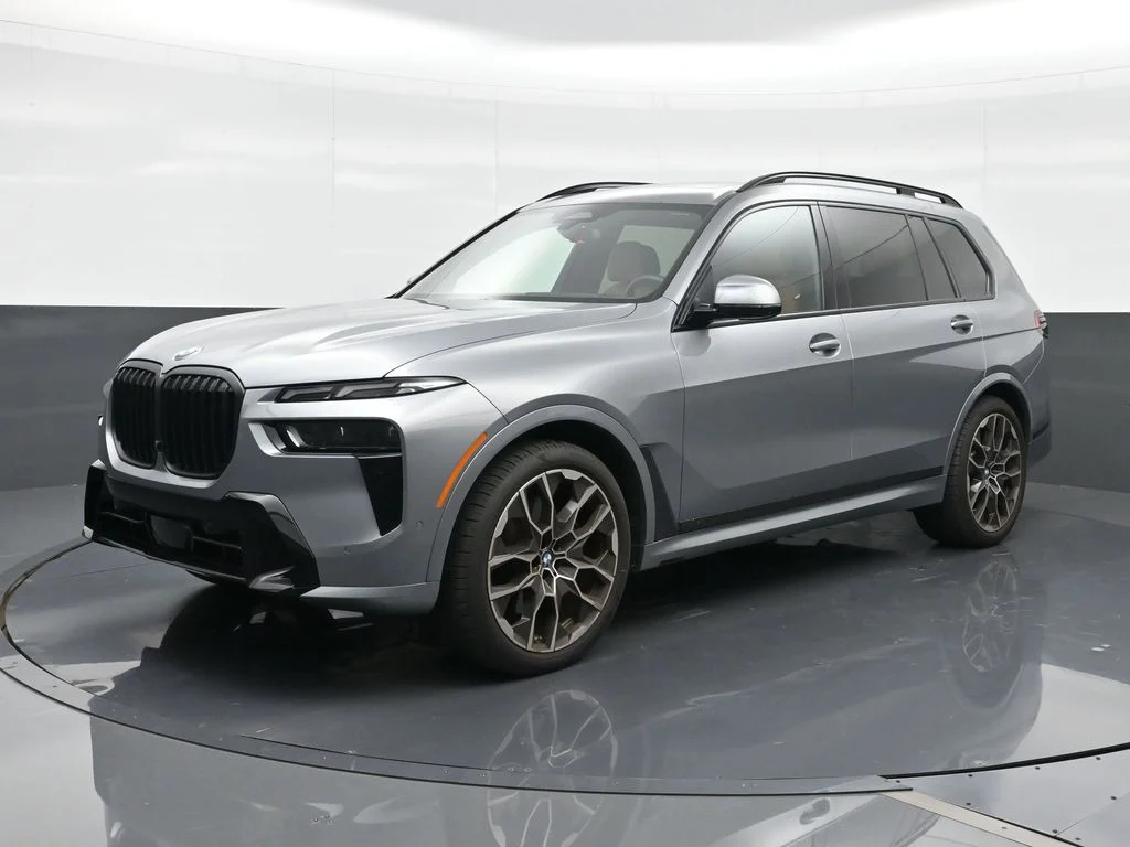 2025 BMW X7 xDrive40i's photo