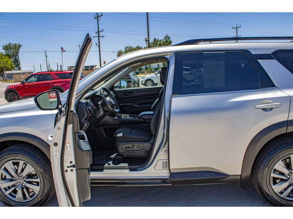 Used 2024 Brilliant Silver Metallic Nissan SV image 31