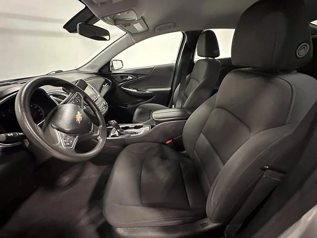 Used 2020 SILVER ICE METALLIC Chevrolet LT image 3