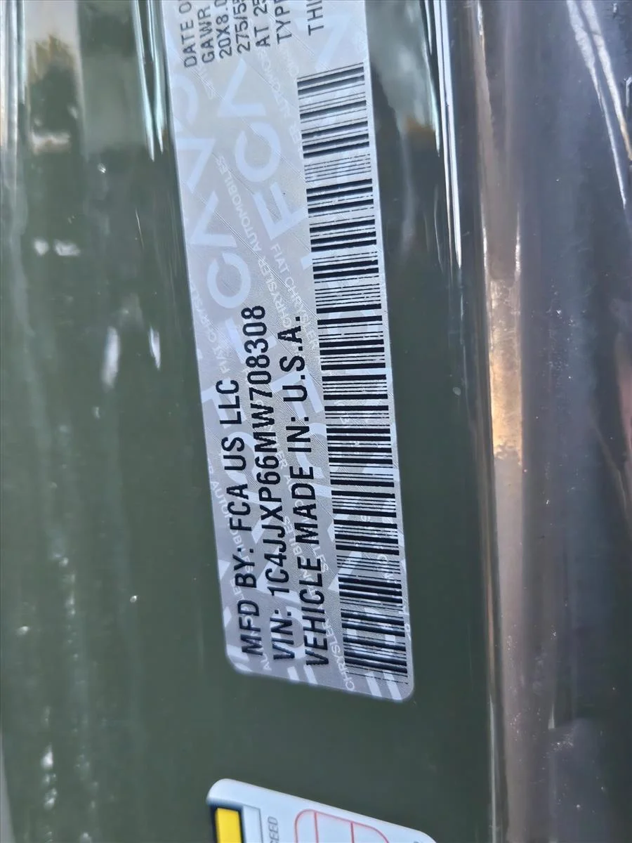 Used 2021 Sarge Green Clearcoat Jeep Unlimited Sahara image 21