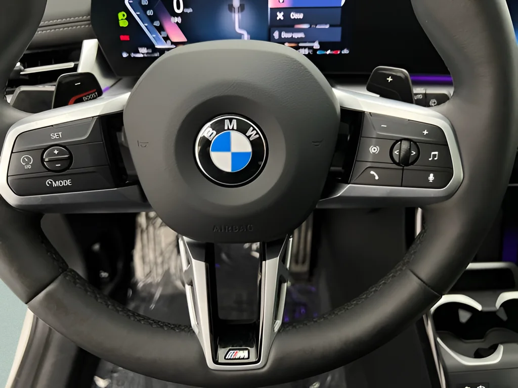 Used 2025 Alpine White BMW xDrive28i image 25