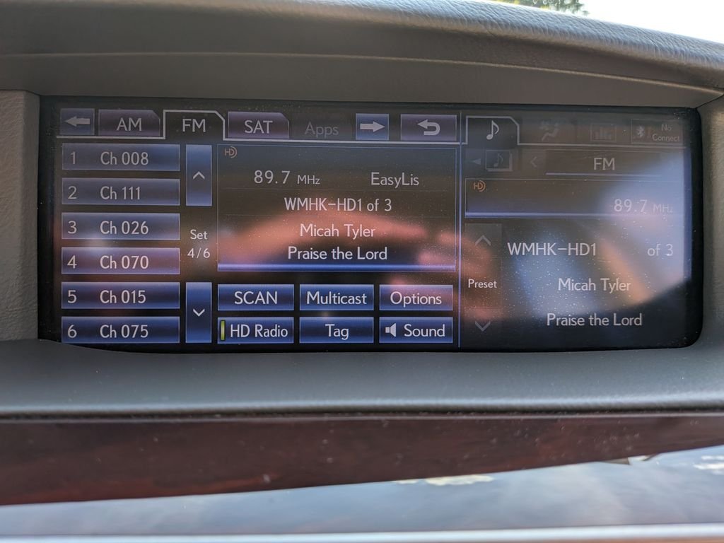 Used 2013  Lexus 460 image 17