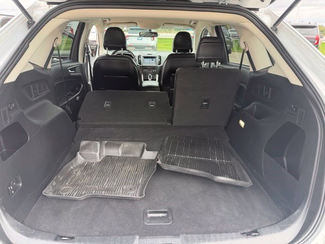 Used 2018 Oxford White Ford SEL image 30