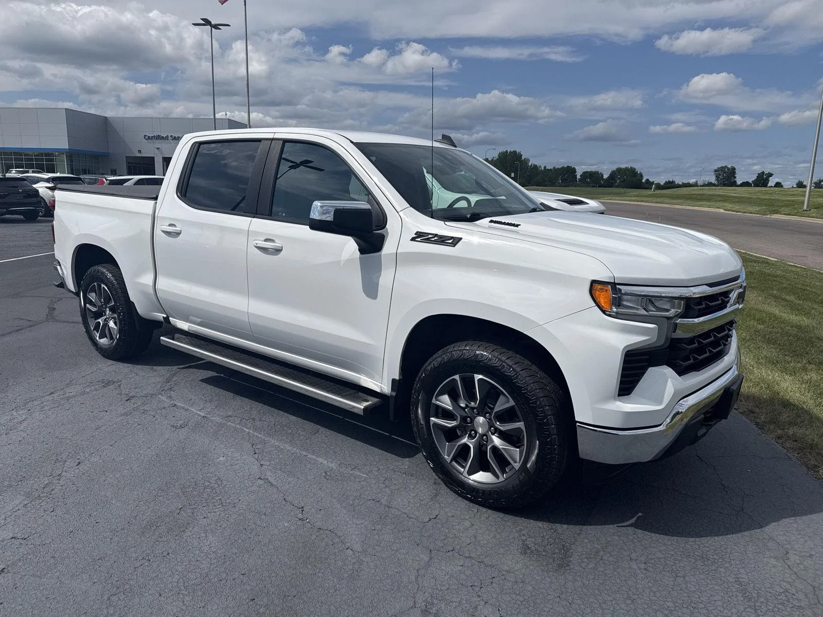 Used 2023 Summit White Chevrolet LT image 6