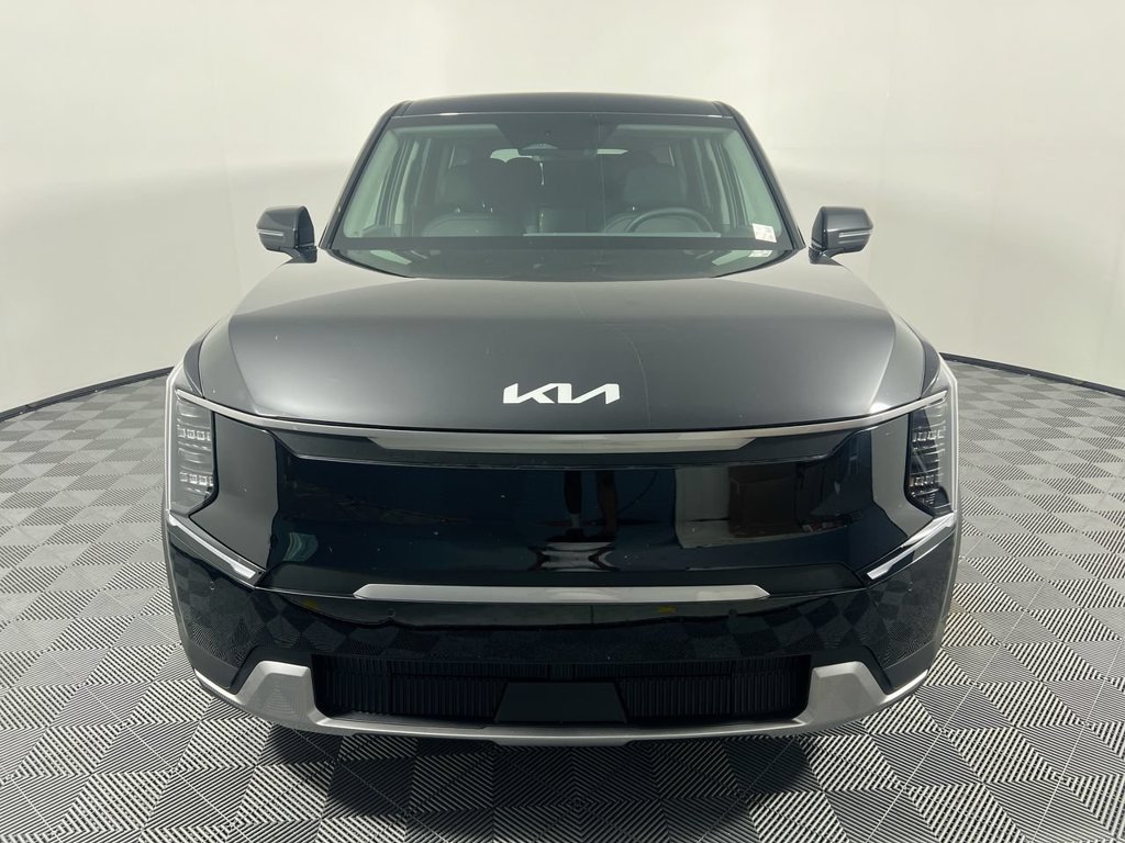 New 2026 Ebony Black Kia Light RWD image 10