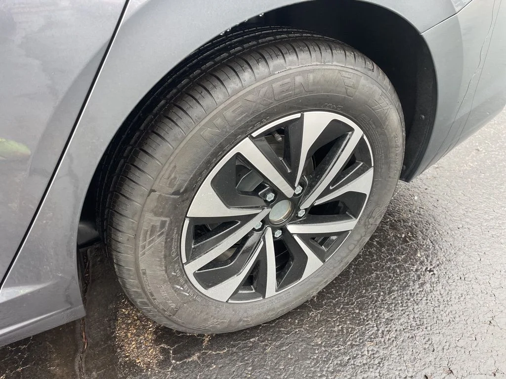 New 2026 Platinum Gray Metallic Volkswagen 1.5T S image 12
