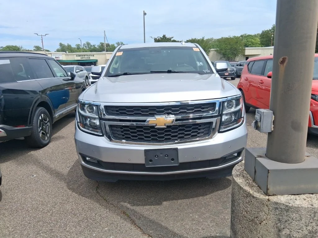 Used 2019 Silver Chevrolet LT image 3