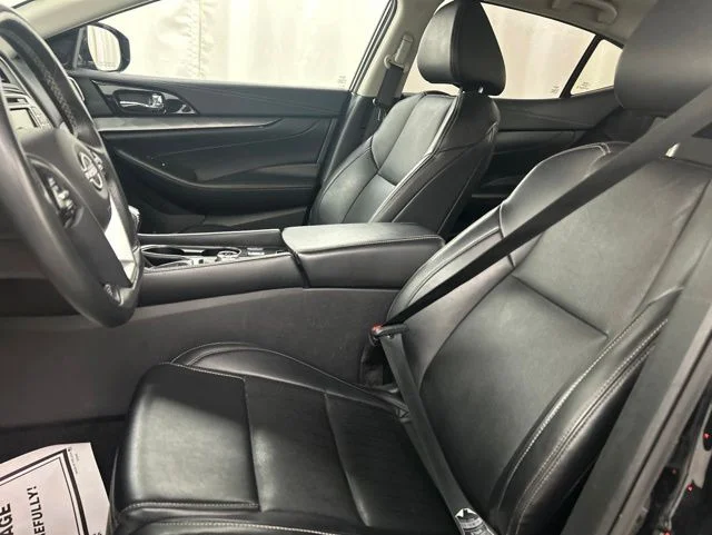 Used 2023 Black Nissan 3.5 SL image 9