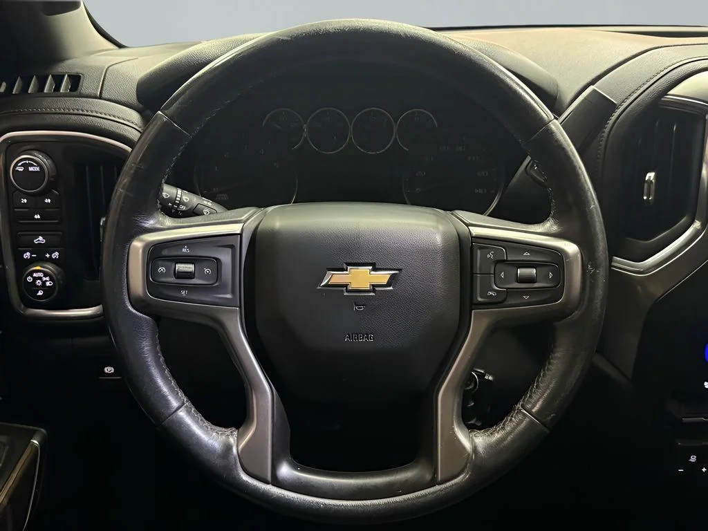 Used 2021 White Chevrolet LT image 14