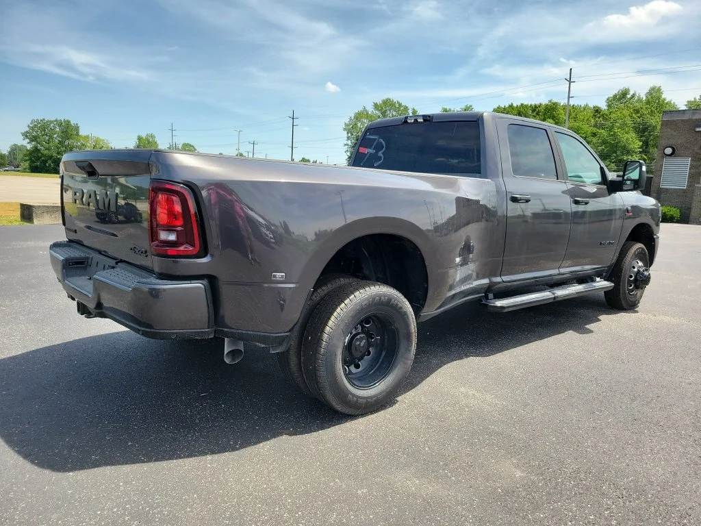 New 2026 Granite Crystal Metallic Clear-Coat Exterior Paint RAM Big Horn image 7