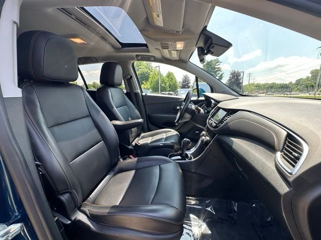 Used 2019 Blue Chevrolet Premier image 26