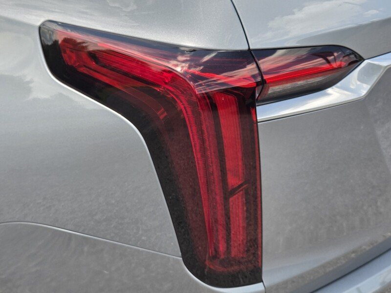 Used 2025 Silver Metallic CADILLAC FWD 4DR LUXURY image 11
