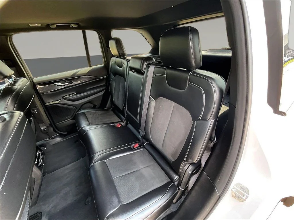Used 2023 White Jeep Altitude X image 26