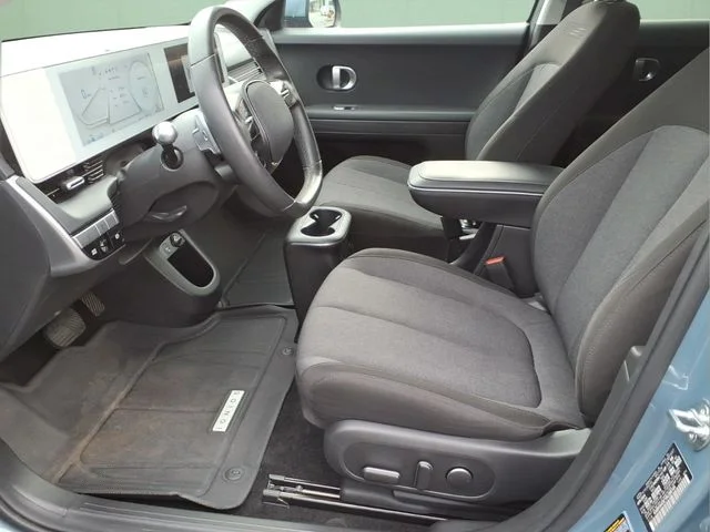 Used 2024 Blue Hyundai SE image 19