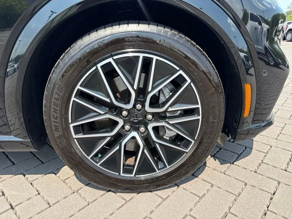 Used 2024 Black Ford Premium image 9