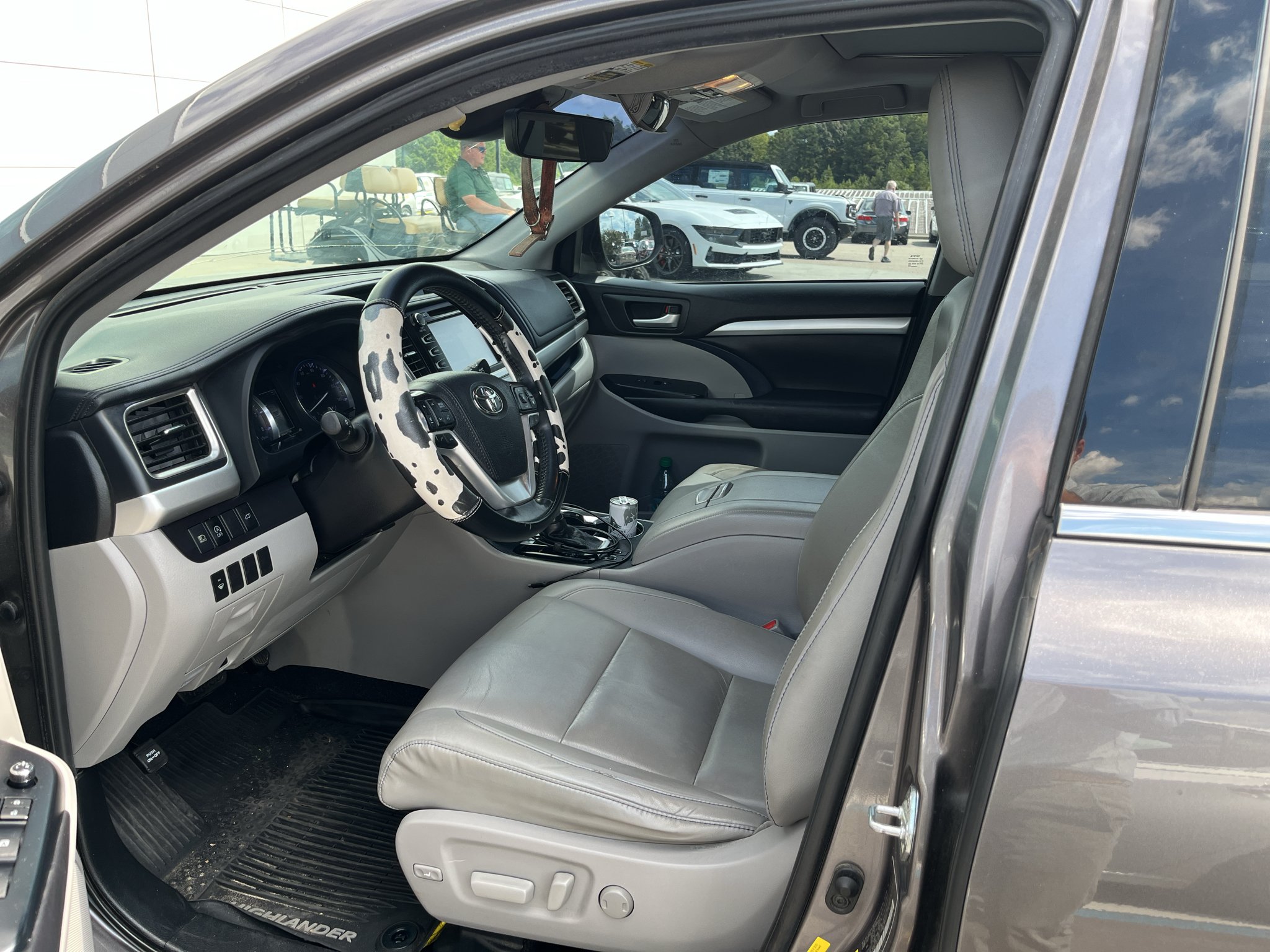 Used 2019 Predawn Gray Mica Toyota XLE image 1
